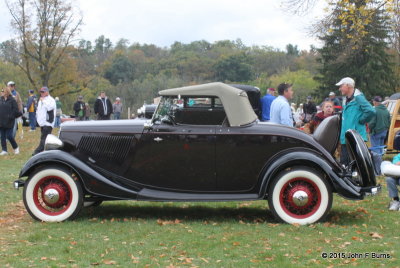 1934 Ford Deluxe V8 Roadster