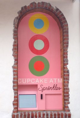 Cupcake ATM