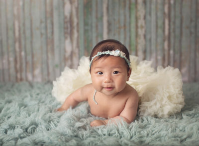 Rebecca C. 3 month session 2014_0141-proof2.jpg