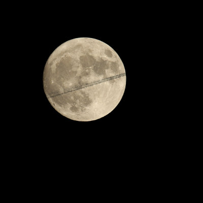 Super Moon w-streak Origwk1 11-13-16_MG_0425.jpg