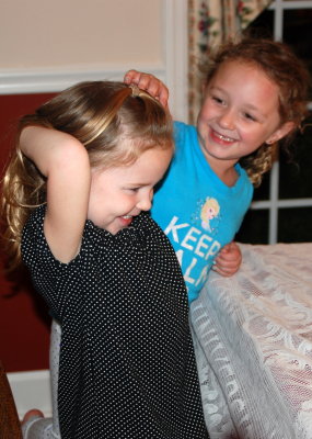 Bella wishing her cousin Sophia, Happy Birthday!