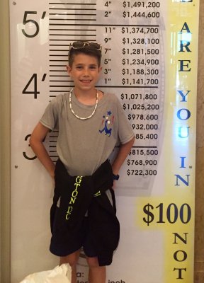 Carter is worth $1,328,100 in $100 notes