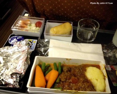 SIA In-Flight Dinner Beef.jpg