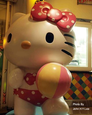 010 - Hello Kitty.jpg