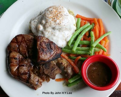 Southwestern Grilled Lamb With Mashed Potatoes.jpg