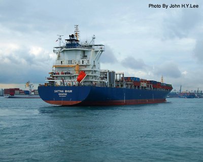 006 - Ship Spotting.jpg