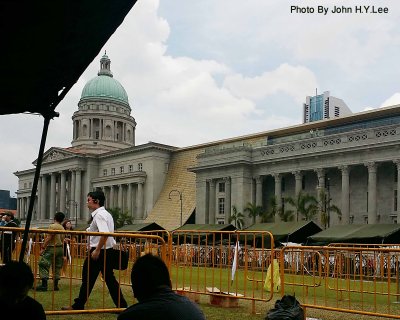 0001 - Queue At The Padang.jpg