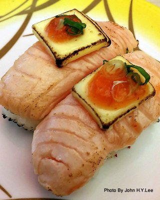 Salmon Sushi With Cheese.jpg