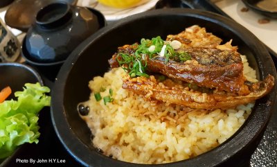 Hot Bowl Garlic Rice With Mackerel.jpg