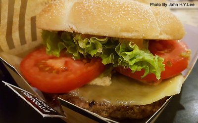 Macdonalds Signature Burger.jpg