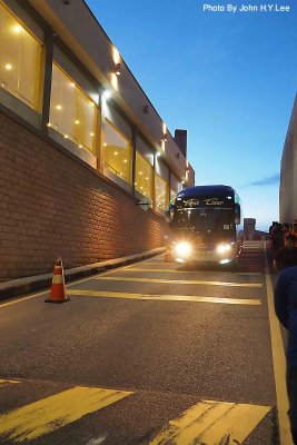 089 - Another Coach Arrives.jpg