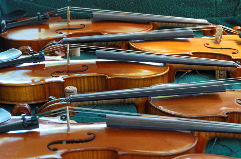 P_Au son des violons.jpg