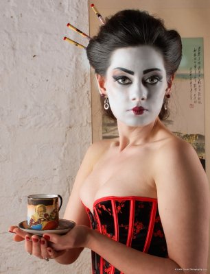 Geisha Time for tea 2.jpg