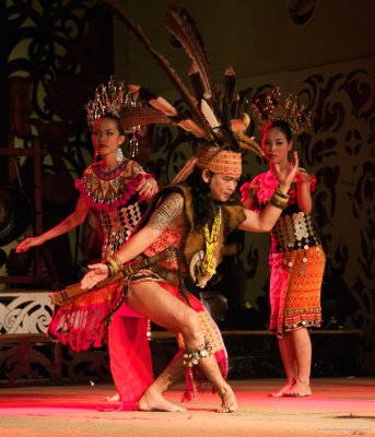 Performers of Local Customs and Dance 1.