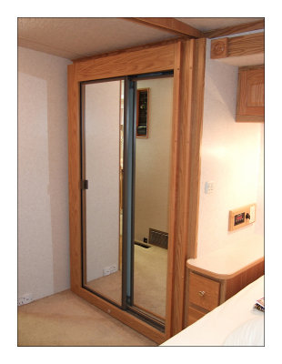 Cedar-lined Closet- 2002 Winnebago Itasca Suncruiser 35U for Sale