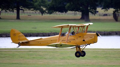 N8233 De Havilland DH.82A Tiger Moth [85960]