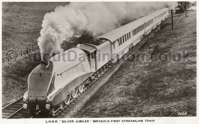 A4 Pacific Steam Locomotive 2509 Silver Link