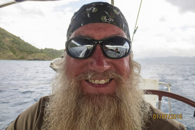 There are some crubs in that beard!