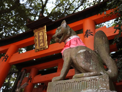023 Fushimi Inari - Fox Statue