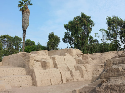 Lima - Huaca ruins