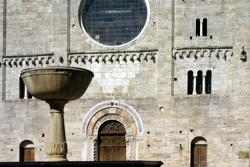  Church & Fountain