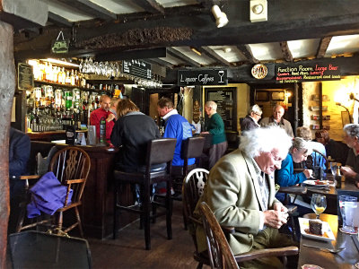 Oxenham Arms Pub