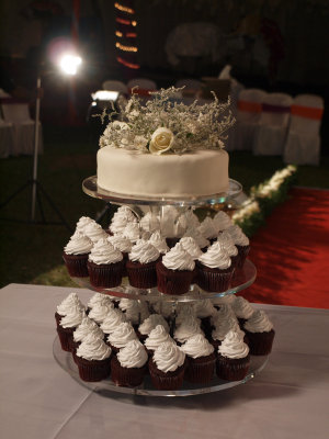 The wedding cupcakes