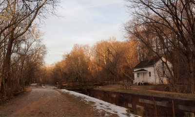 Lock 8 with lockhouse