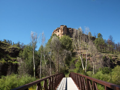 Path to the Gila cliff dwellings