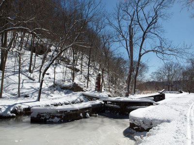 Lock 17 or 18 in snow and ice