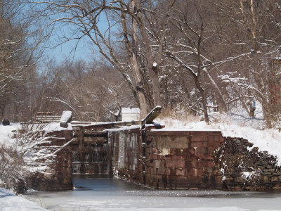 Lock 18 in the snow