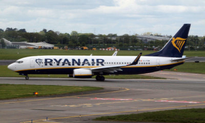 Ryanair Boeing 737-8AS at Dublin.jpg