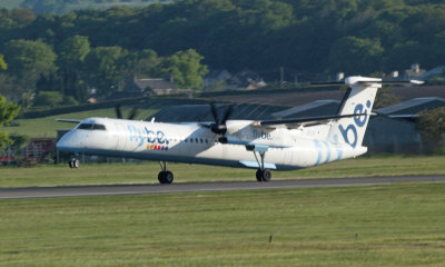 Flybe Bombardier Dash 8 Q400 about to lift off at Glasgow