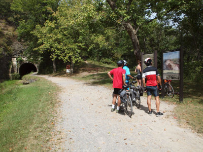 Entrance to Paw Paw Tunnel