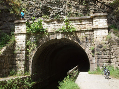 Entrance to Paw Paw Tunnel