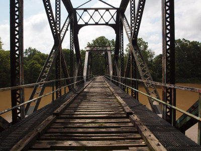 The abandoned railroad bridge