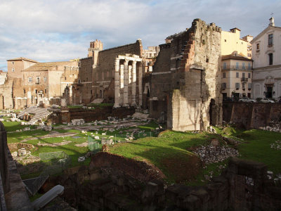 Ruins in Roma