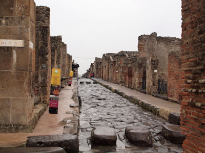 Street in Pompeii with crosswalk