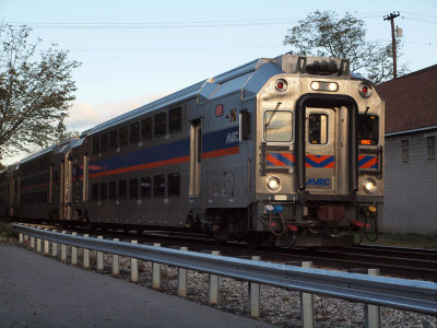 The morning commuter train at Boyds