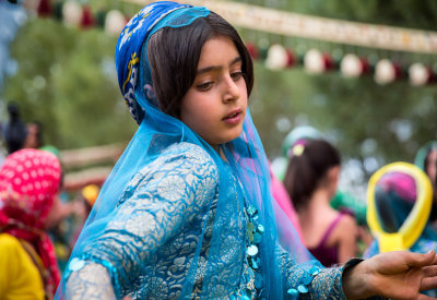 Qashgai girl dances - Aghdash
