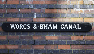Canal name sign