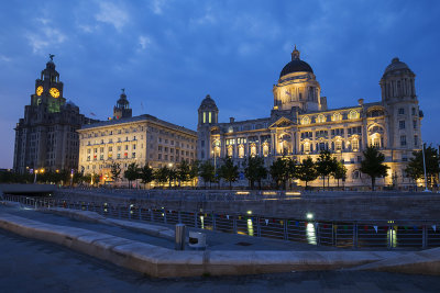 Three Graces late evening