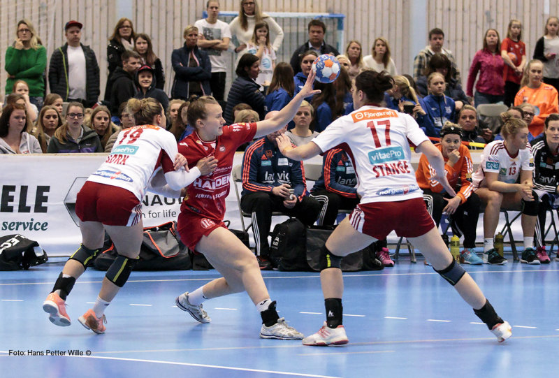 Charlotte Bisser, Thea Mrk, Tine Stange (1522)