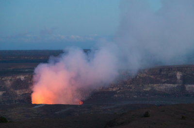 Glowing magma in Halema'uma'u Crater 