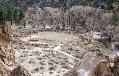 2011 flood almost reached these ruins on valley floor near stream
