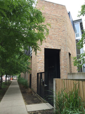 Leavitt St & Wilmont Ave. This single family home was once a Polish import/export business warehouse.