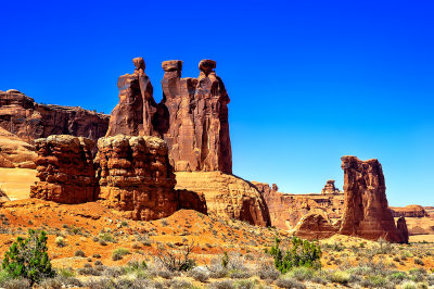 Three Gossips, Park Avenue Trail