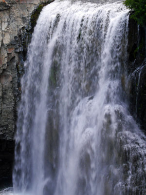 Rainbow Falls 1.jpg