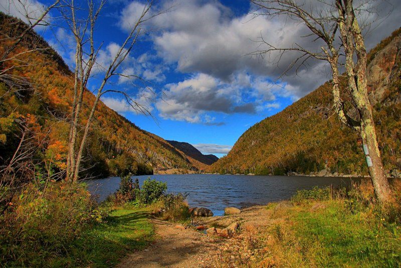 Lower Cascade Lake - HDR<BR>September 25, 2013