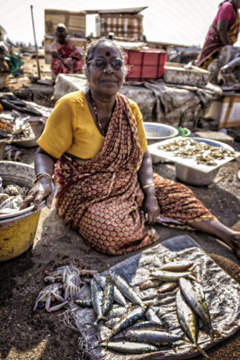 AU MARCH AUX POISSONS